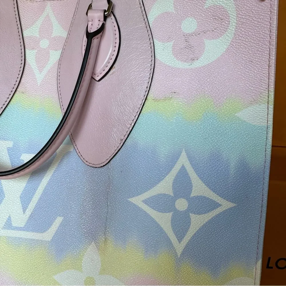 Louis Vuitton Pastel Gradient OnTheGo GM Tote Pink Blue Yellow Ombre Summer 2020